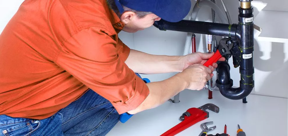 Be Aware of These Things When Hiring a Plumber