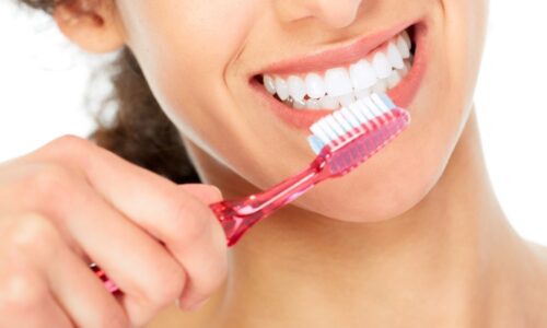 4 Ways to Keep Your Teeth Strong and Healthy